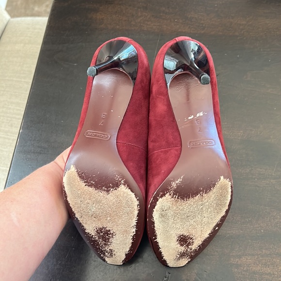Coach pumps heels in burgundy suede - beautiful! - Picture 7 of 9